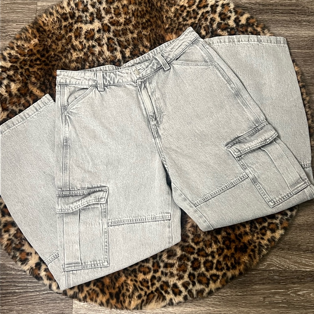 H&M Light Gray Washed Wide Leg Cargo Jeans